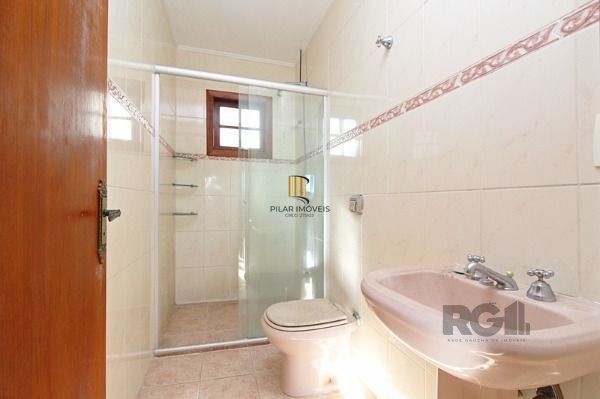 Casa para Venda - 320m², 3 dormitórios, sendo 1 suites, 3 vagas - Altos Do Ipê