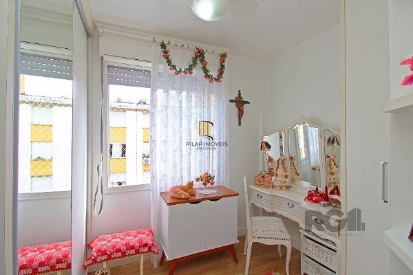 Apartamento em Porto Alegre, no bairro Vila Nova, com 2 dormitório(s), e 2 banheiros, à venda.