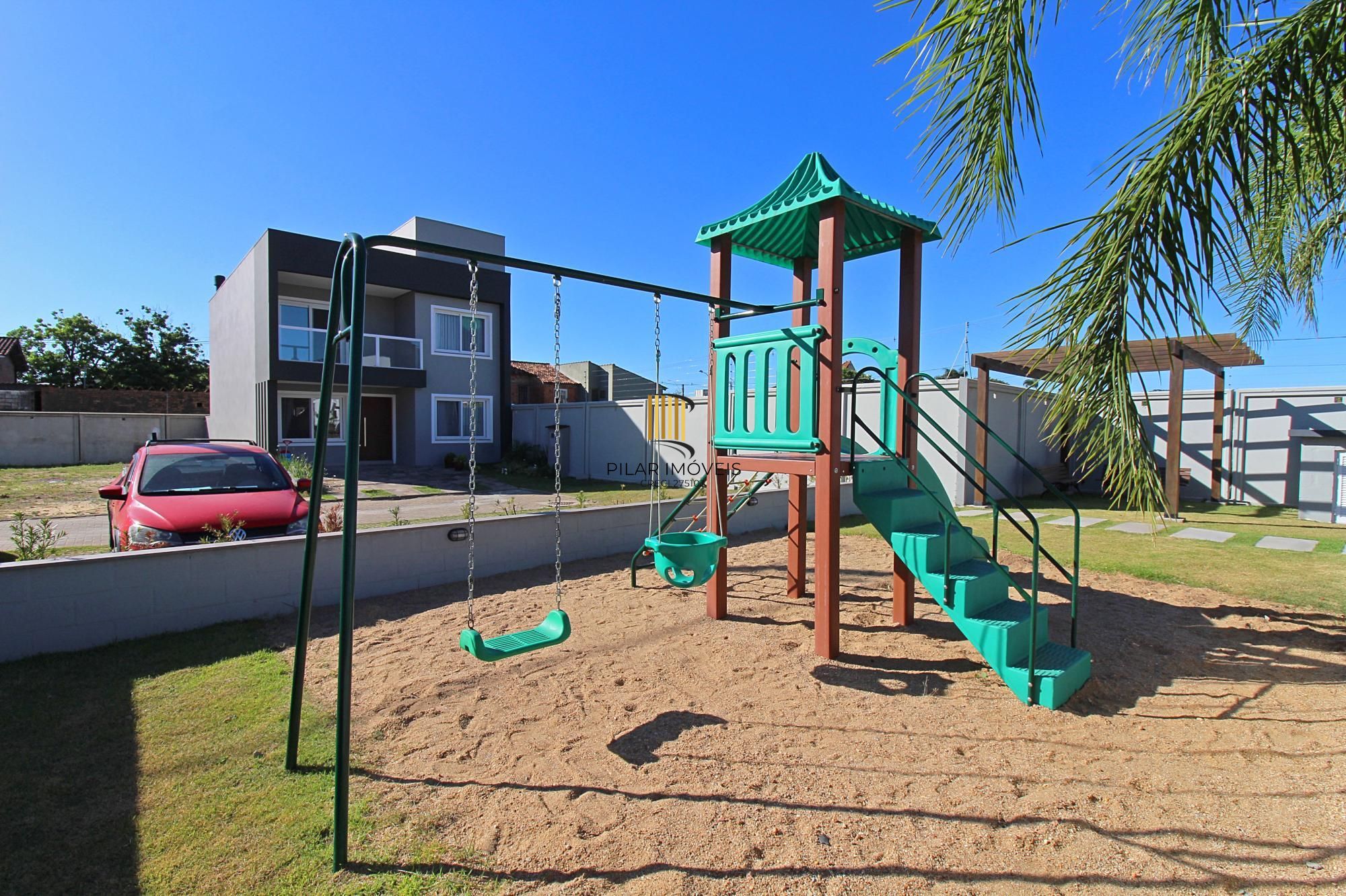 Casa Condominio em Porto Alegre, no bairro Ipanema, com 3 dormitório(s), e 3 banheiros, à venda.