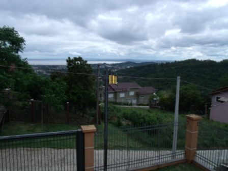 Casa para Venda - 300m², 3 dormitórios, sendo 1 suites, 4 vagas - Vila Nova