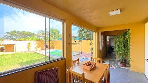 Casa 3 dormitórios no bairro Hípica