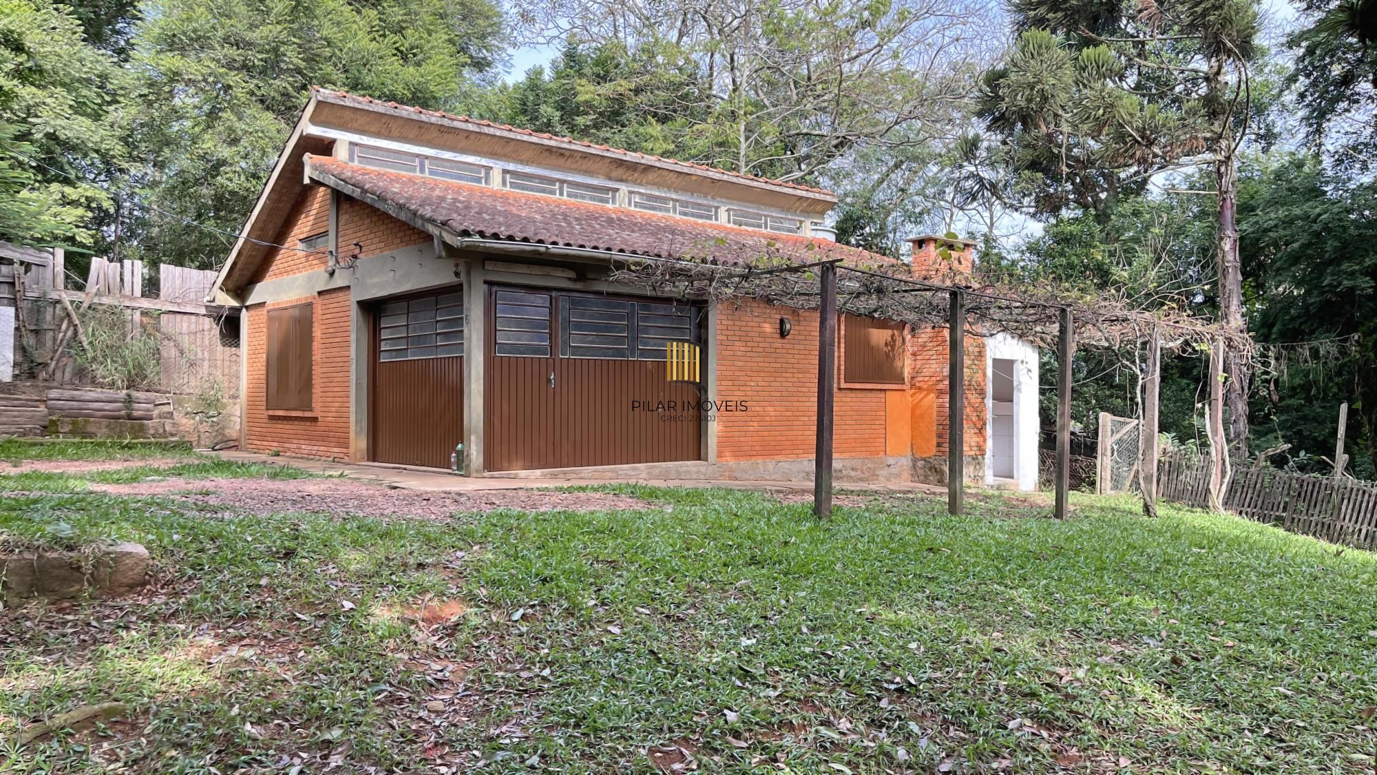 Casa 1 dormitório no bairro Hípica