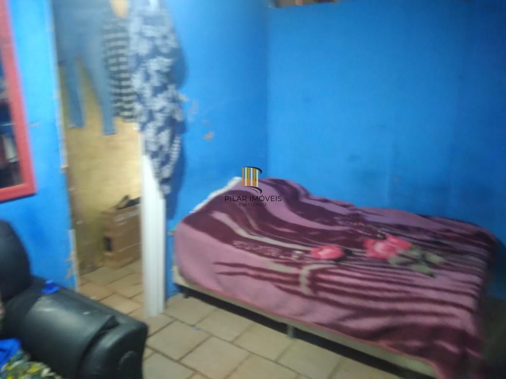 Casa 3 dormitórios no bairro Restinga
