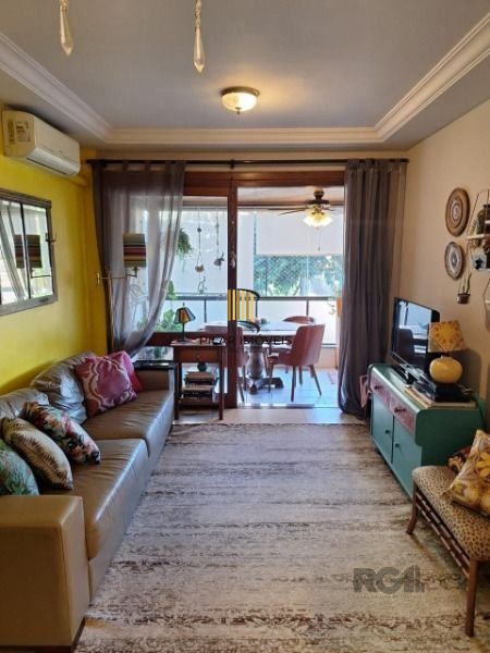 Apartamento 2 dormitórios no bairro Tristeza