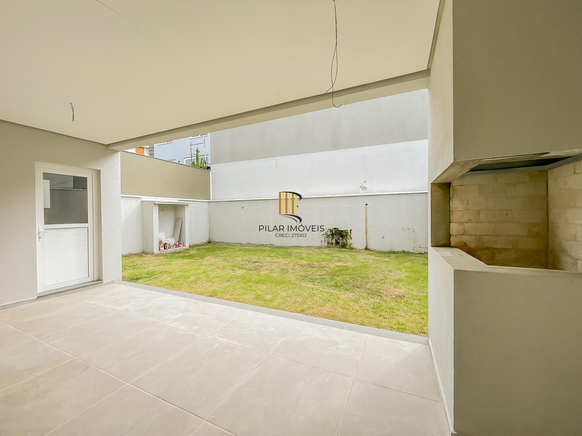 No Mirante do Lago, excelente residência com 3 suítes