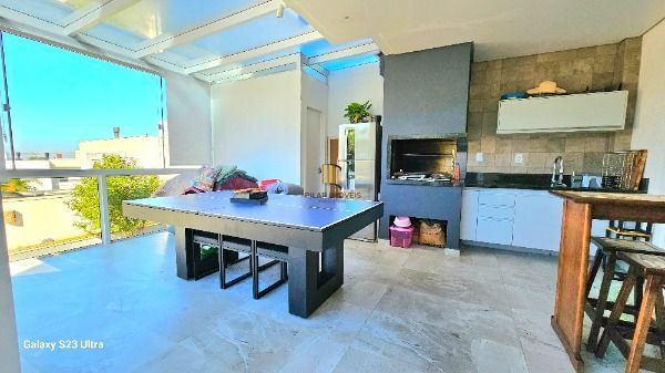 Casa Condominio em Porto Alegre, no bairro Aberta Dos Morros, com 3 dormitório(s), e 3 banheiros, à venda.