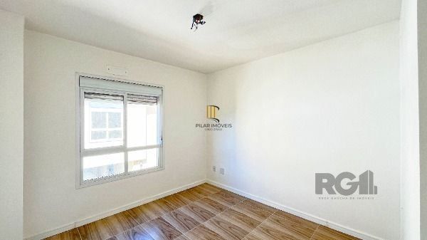 Casa Condominio em Porto Alegre, no bairro Ipanema, com 3 dormitório(s), e 3 banheiros, à venda.