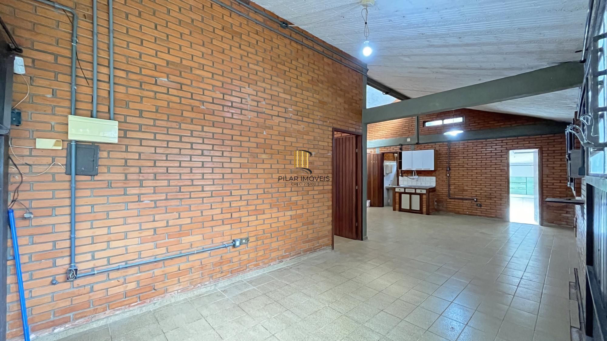 Casa 1 dormitório no bairro Hípica