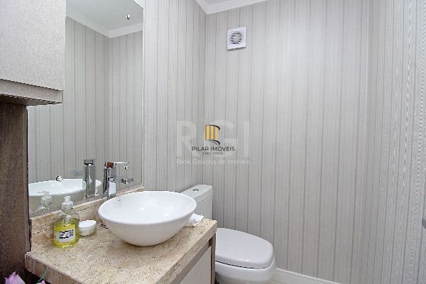 Casa Condominio em Porto Alegre, no bairro Aberta Dos Morros, com 3 dormitório(s), e 3 banheiros, à venda.