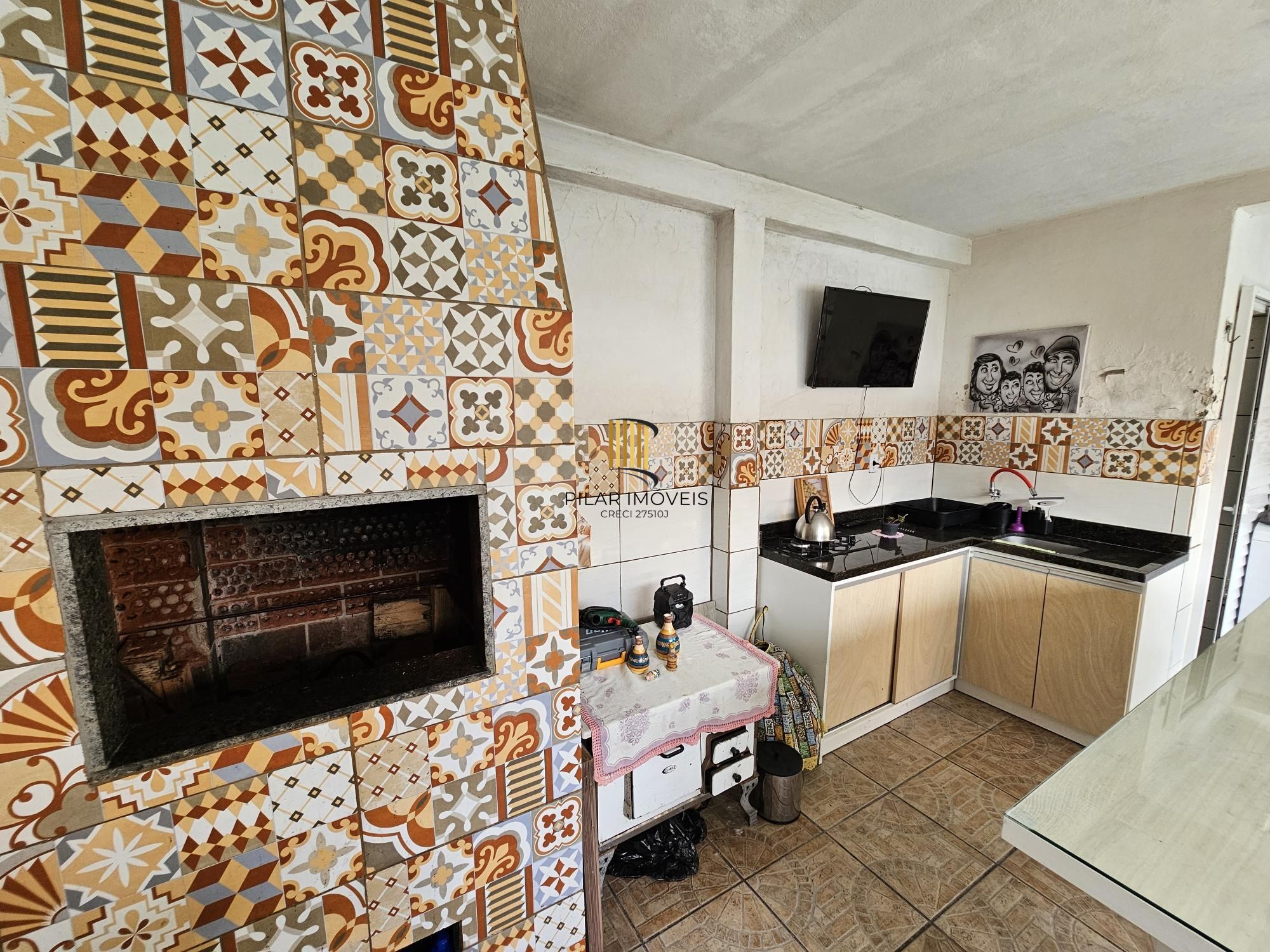 Casa com piscina e salão de festas na Rua Capitão Pedroso bairro Restinga zona sul de Porto Alegre !