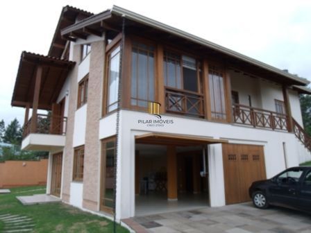 Casa para Venda - 300m², 3 dormitórios, sendo 1 suites, 4 vagas - Vila Nova