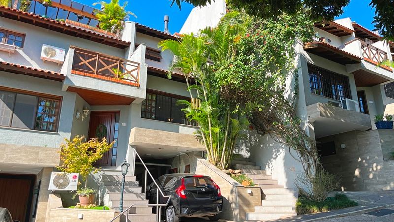 Casa de Condomínio 3 dormitórios no bairro Tristeza