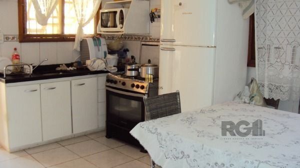 Casa 3 dormitórios no bairro Ponta Grossa