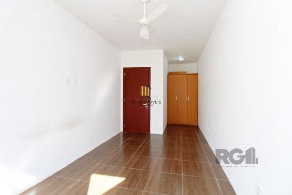 Casa em Porto Alegre, no bairro Aberta dos Morros, com 2 dormitório(s), e 2 banheiros, à venda.