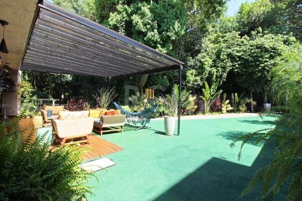 Casa Condominio em Porto Alegre, no bairro Hípica, com 3 dormitório(s), e 3 banheiros, à venda.