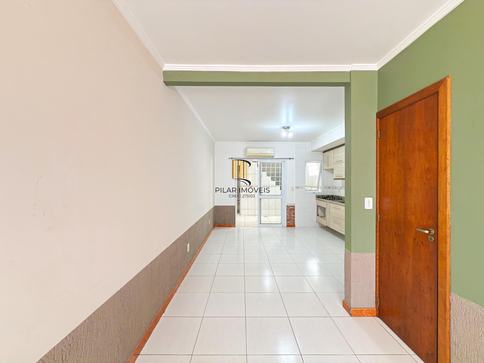 Casa Condominio em Porto Alegre, no bairro Aberta dos Morros, com 2 dormitório(s), e 2 banheiros, à venda.