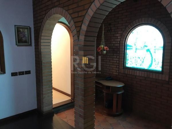 Sítio em Porto Alegre, no bairro Vila Nova, com 3 dormitório(s), à venda.