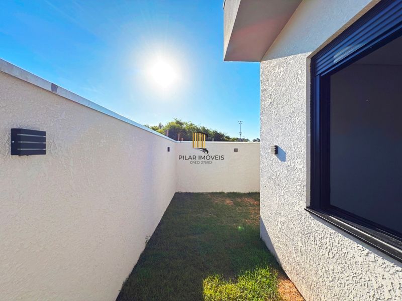 Espetacular Residência térrea com 3 dormitórios no bairro Hípica.