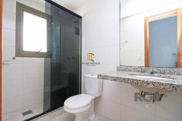 Apartamento em Porto Alegre, no bairro Cavalhada, com 3 dormitório(s), e 3 banheiros, à venda.