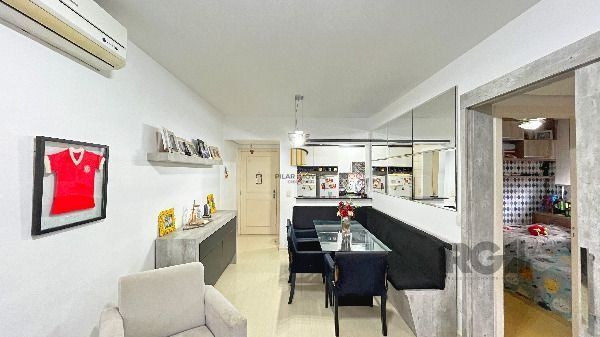 Apartamento em Porto Alegre, no bairro Teresópolis, com 2 dormitório(s), e 2 banheiros, à venda.