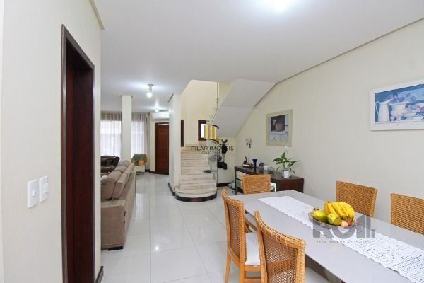 Casa Condominio para Venda - 137m², 3 dormitórios, sendo 1 suites, 3 vagas - Hípica