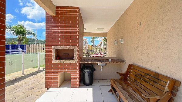 Casa de Condomínio 2 dormitórios no bairro Hípica