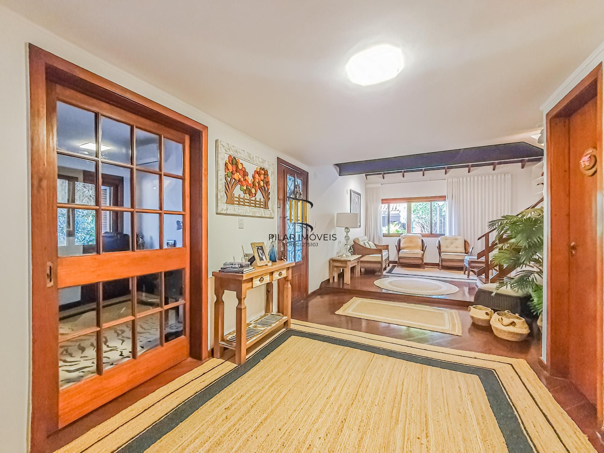 Casa em condomínio mobiliada, 3 dormitórios