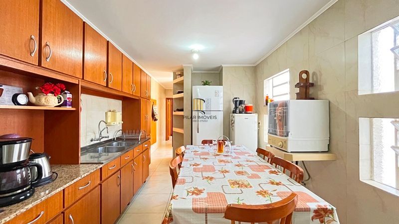Casa 3 dormitórios no bairro Ipanema