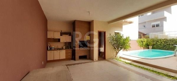 Casa para Venda - 239m², 5 dormitórios, sendo 1 suites, 4 vagas - Hípica