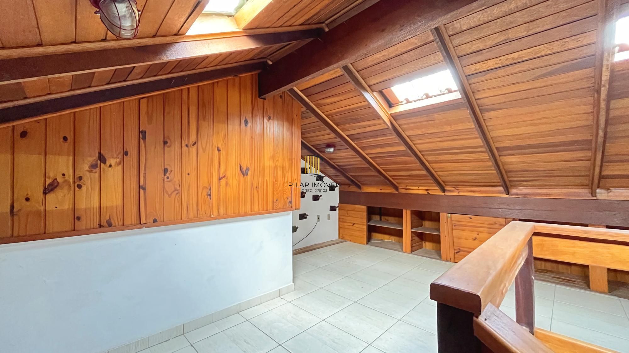 Casa Condominio para Venda - 96m², 3 dormitórios, sendo 1 suites, 2 vagas - Hípica