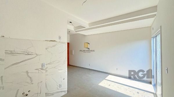 Casa Condominio em Porto Alegre, no bairro Nonoai, com 2 dormitório(s), e 2 banheiros, à venda.
