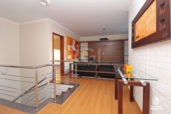 Casa Condominio para Venda - 254.32m², 3 dormitórios, sendo 3 suites, 2 vagas - Pedra Redonda