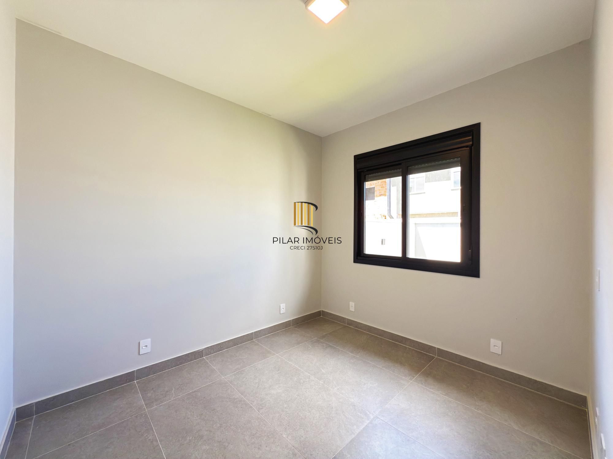 Residência nova em condomínio com 3 dormitórios