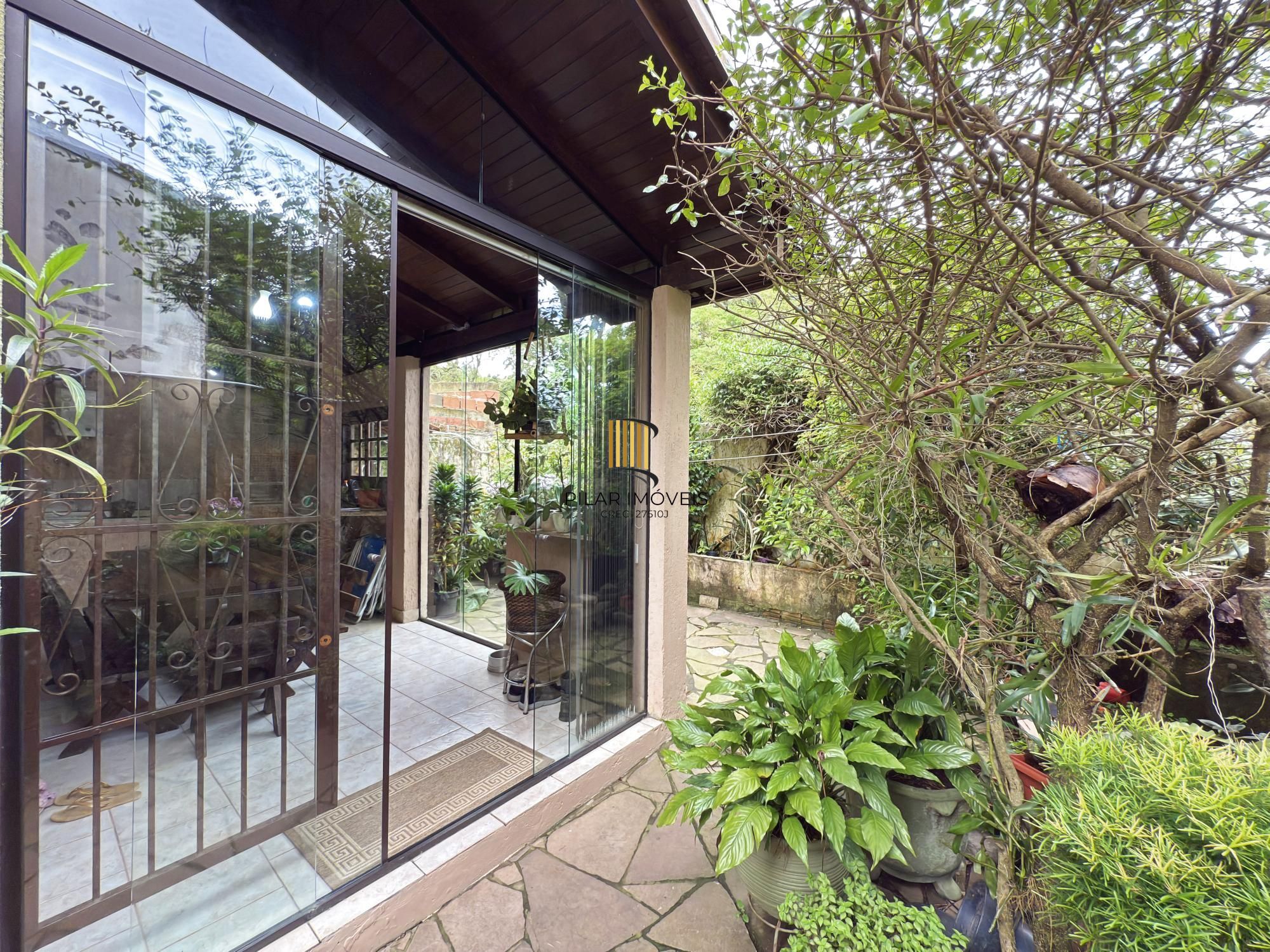 Excelente sobrado com 255 m² de área privativa 3 dormitórios com opção do 4 dormitórios