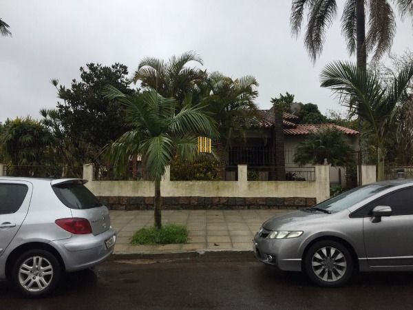 Casa para Venda - 320000m², 3 dormitórios, sendo 1 suites, 10 vagas - Belém Novo