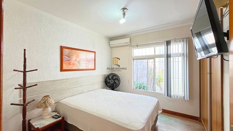 Casa 3 dormitórios no bairro Ipanema