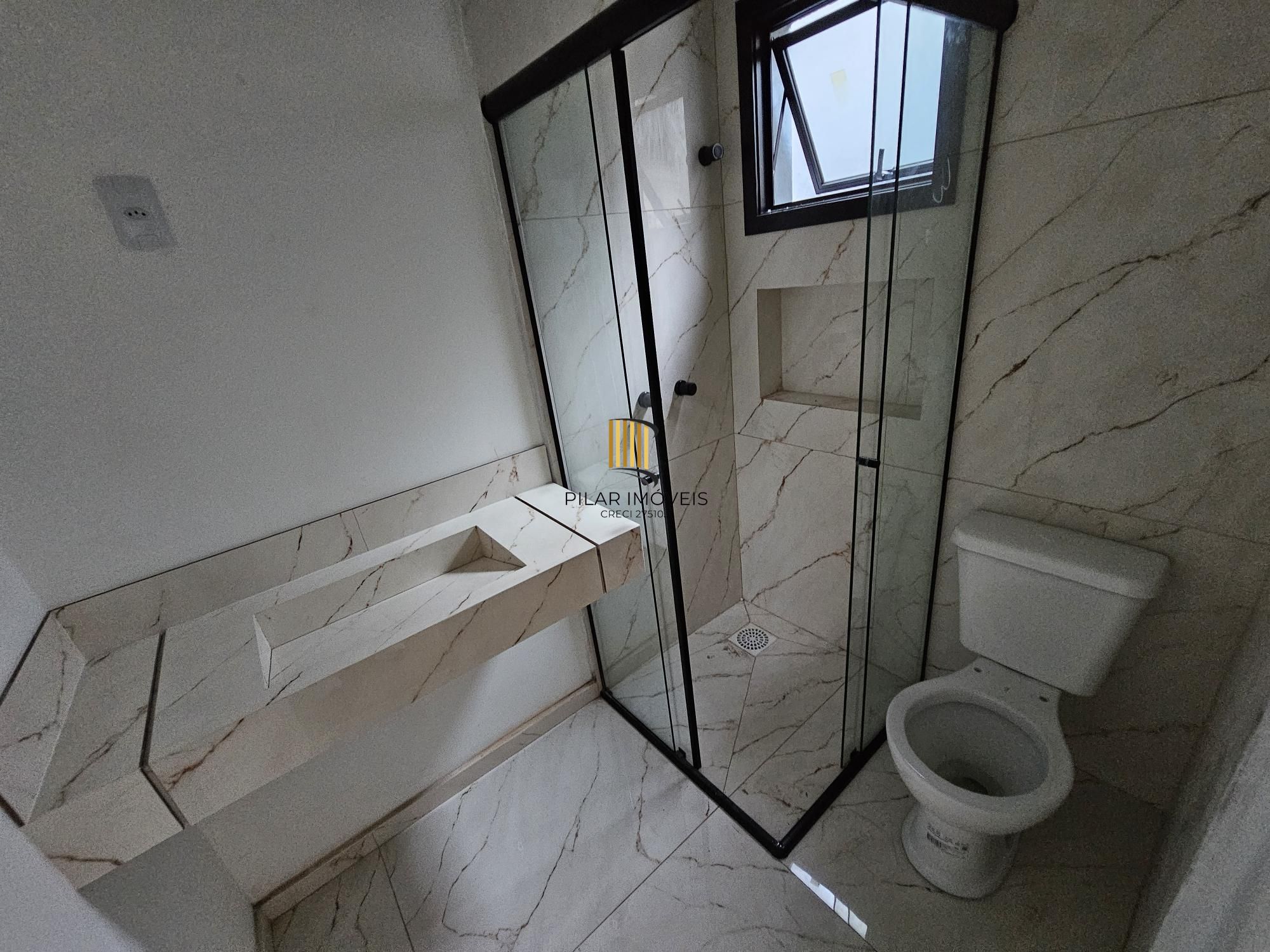 Casa 3 dormitórios no bairro Hípica