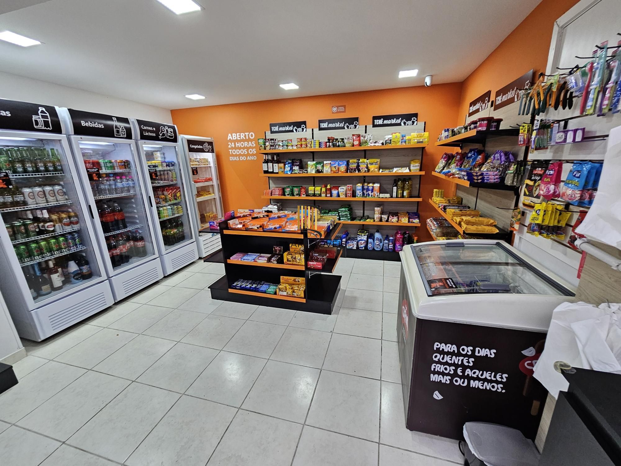 Lindo apartamento 2 dorm com suite e churrasqueira no bairro Cristal!