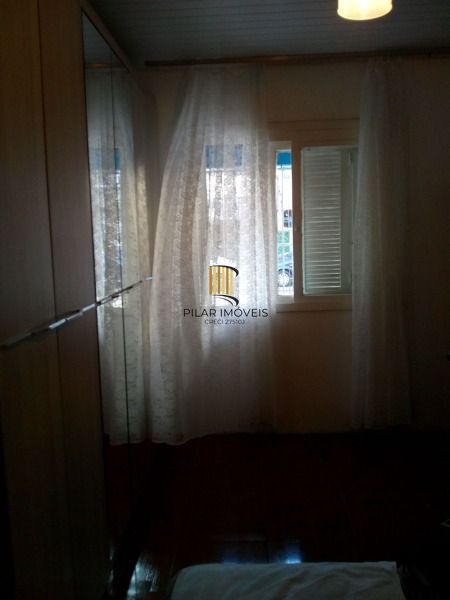Casa para Venda - 92m², 3 dormitórios, 2 vagas - Restinga