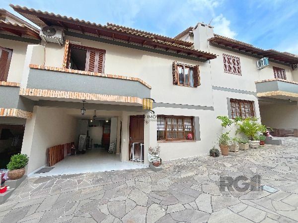 Casa de Condomínio 3 dormitórios no bairro Espírito Santo