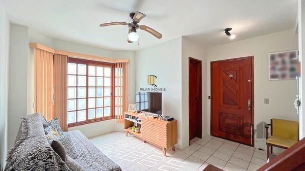 Casa Condominio em Porto Alegre, no bairro Tristeza, com 3 dormitório(s), e 3 banheiros, à venda.