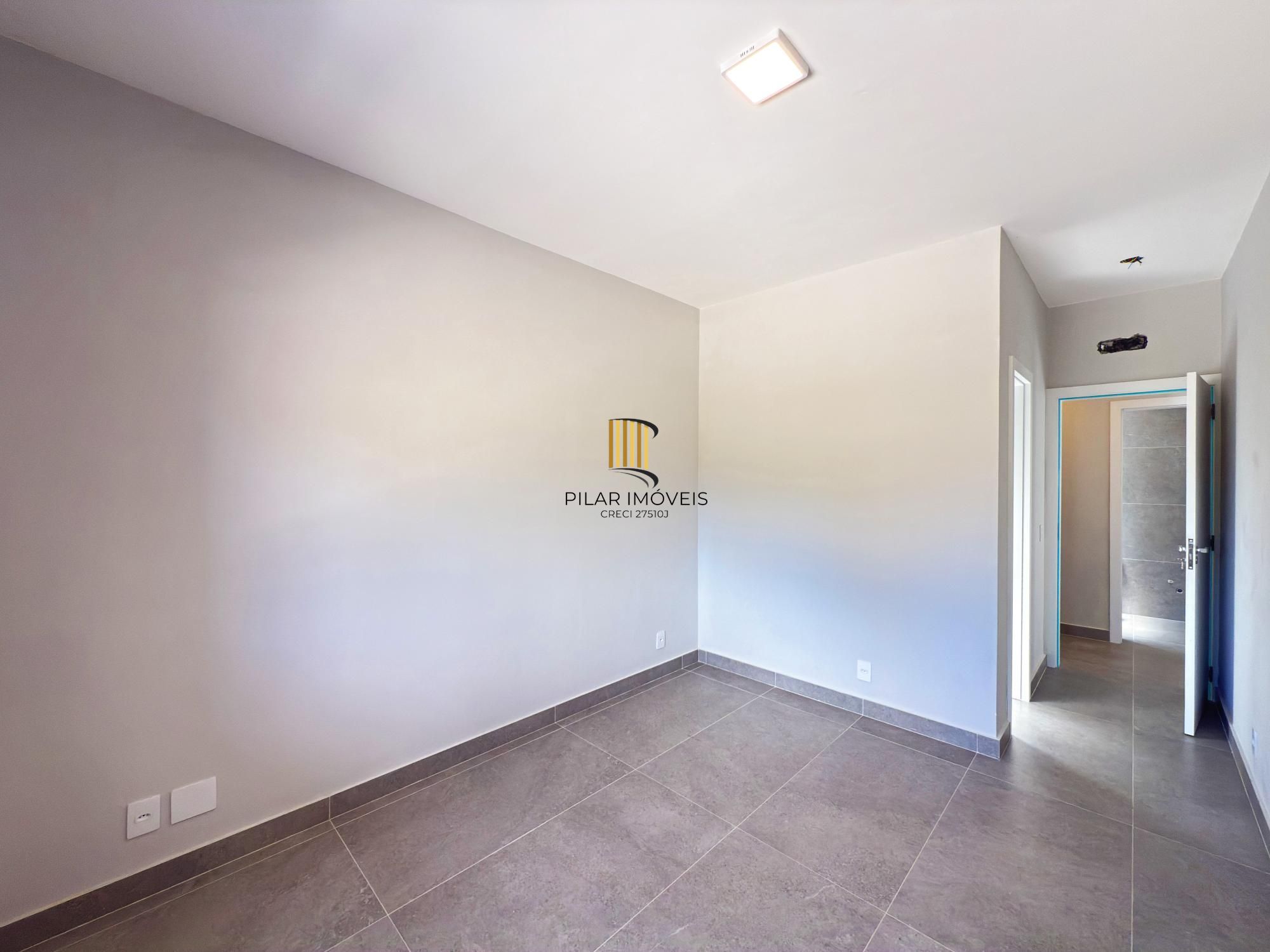 Residência nova em condomínio com 3 dormitórios