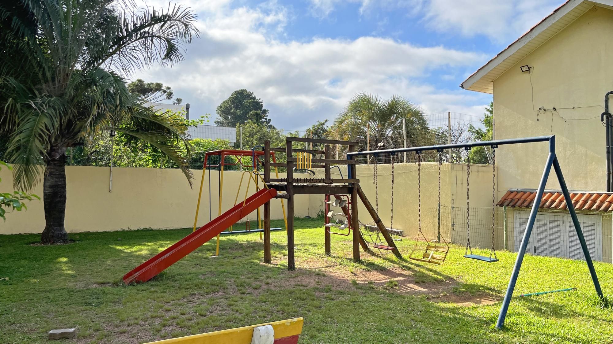 Casa de Condomínio 2 dormitórios no bairro Hípica