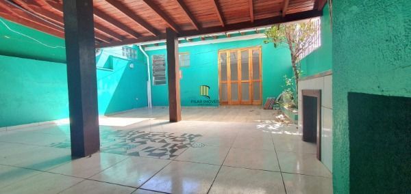 Casa em Porto Alegre, no bairro Hípica, com 3 dormitório(s), e 3 banheiros, à venda.