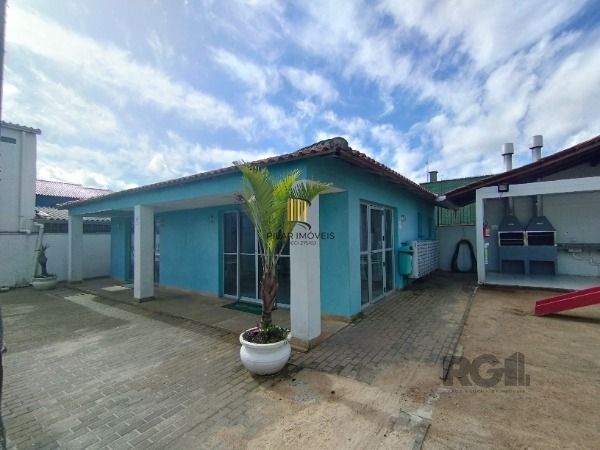 Apartamento em Porto Alegre, no bairro Vila Nova, com 2 dormitório(s), e 2 banheiros, à venda.