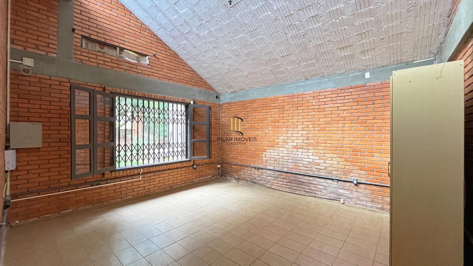 Casa 1 dormitório no bairro Hípica