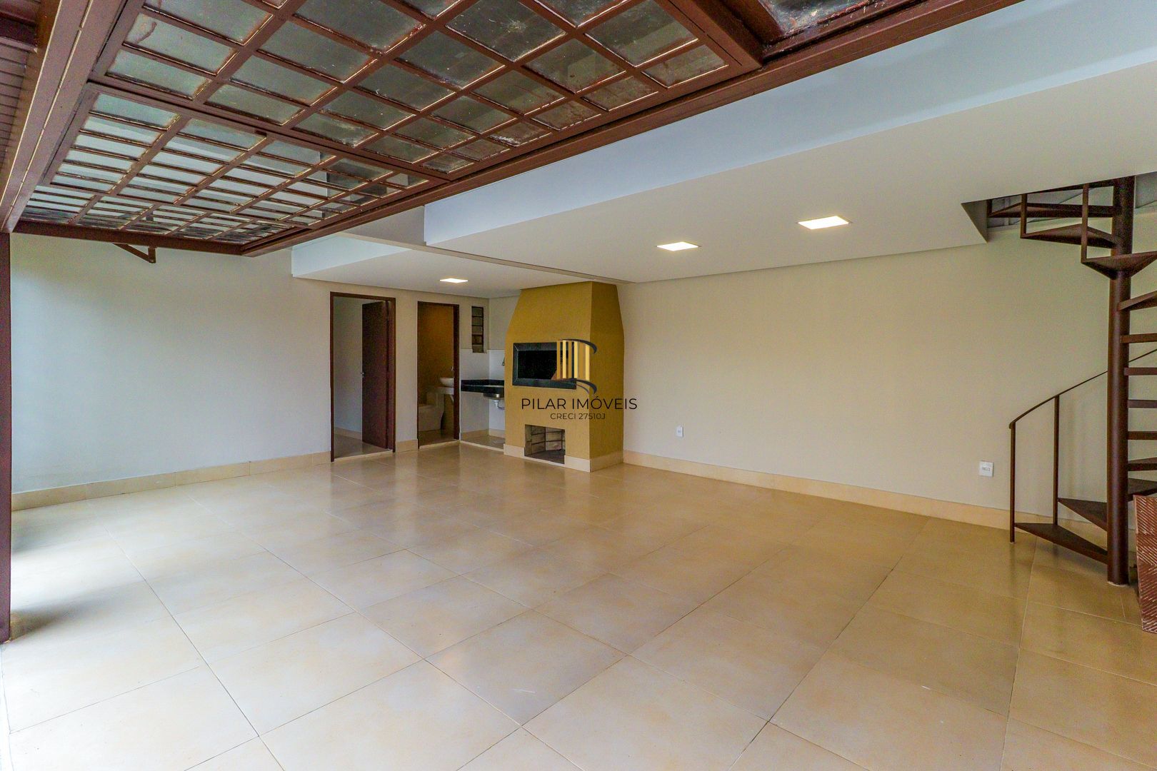 Excelente residência com 4 dormitórios