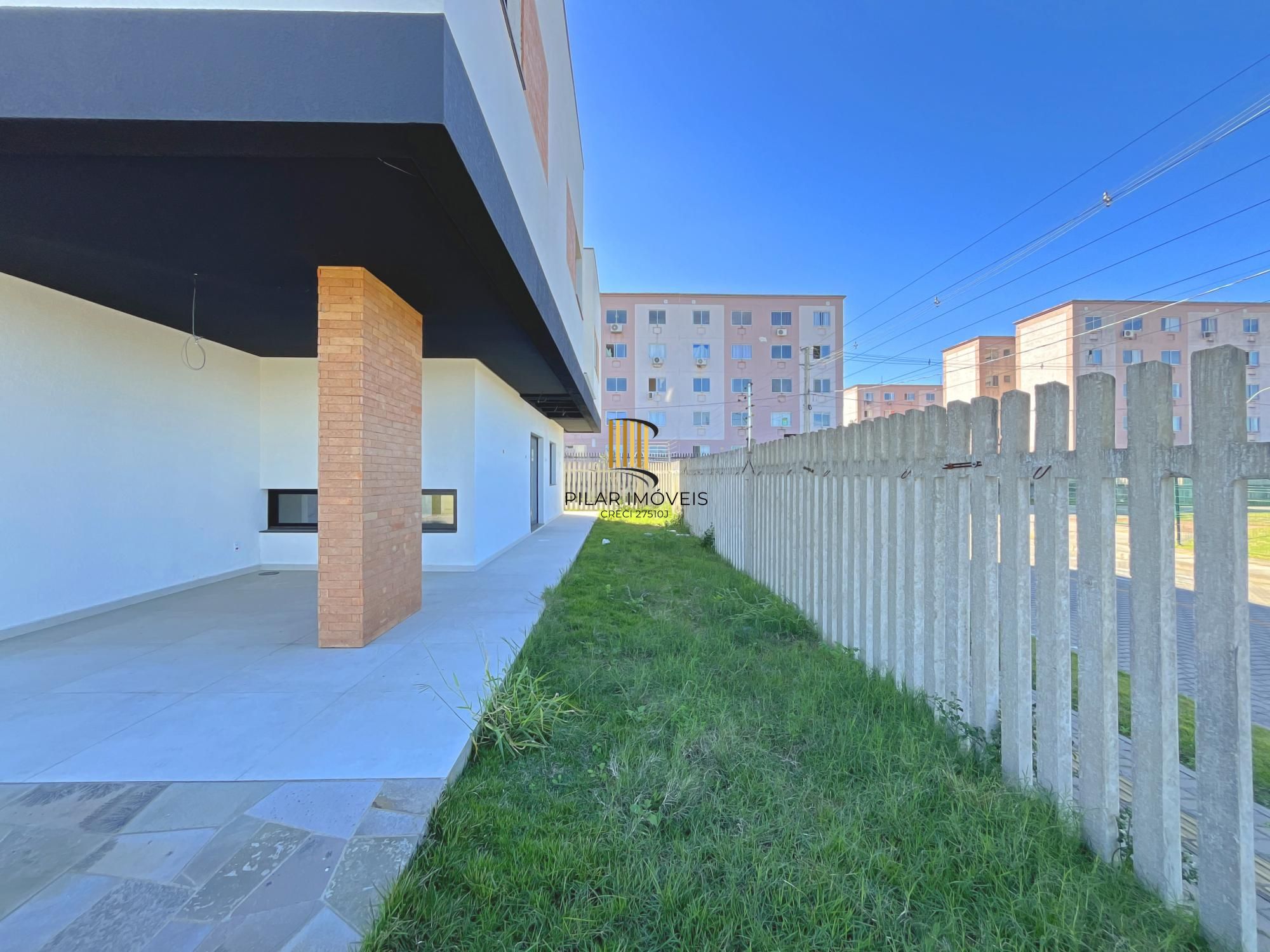 Casa em Porto Alegre, no bairro Hípica, com 3 dormitório(s), e 3 banheiros, à venda.