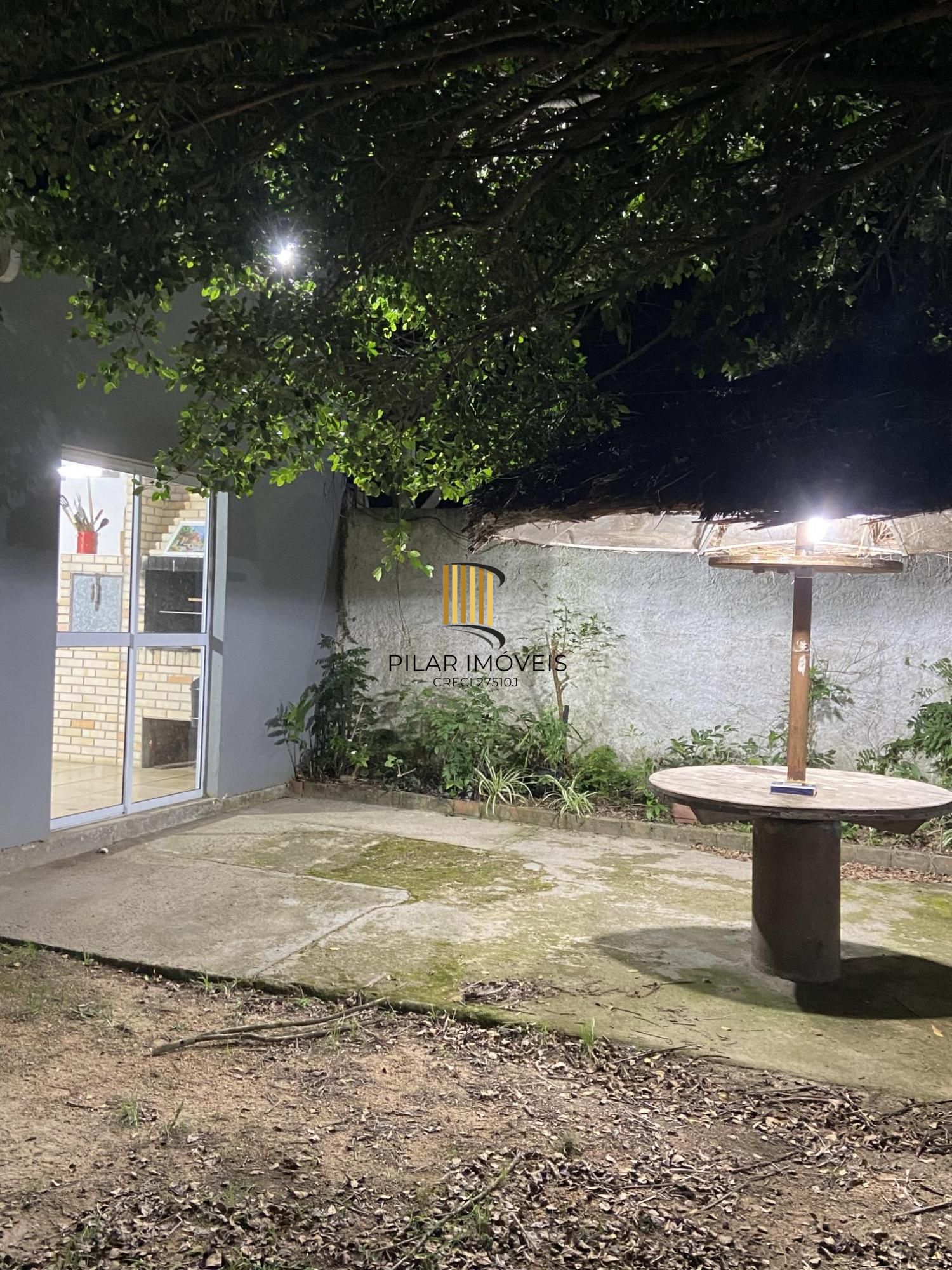 Casa 4 dormitórios no bairro Lami