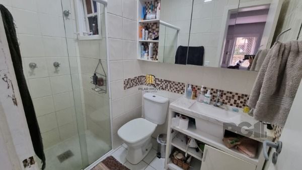 Casa Condominio em Porto Alegre, no bairro Espírito Santo, com 3 dormitório(s), e 3 banheiros, à venda.